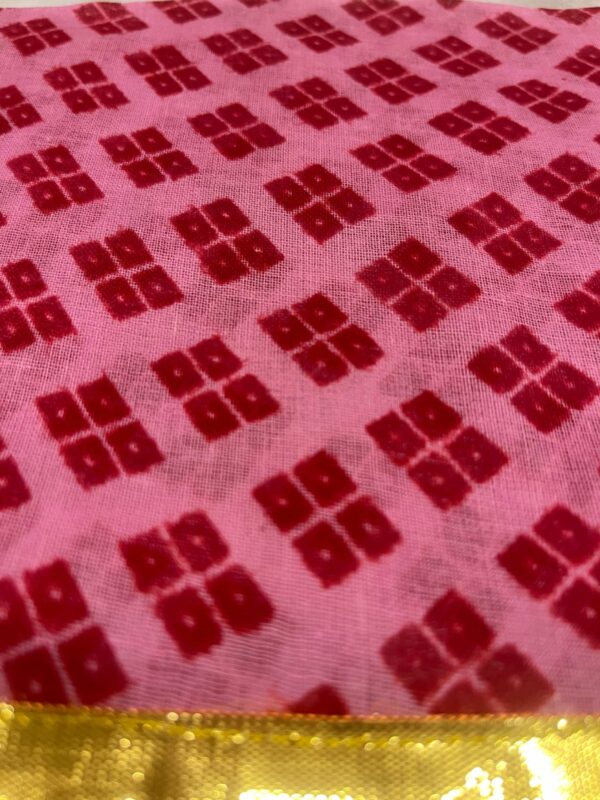 Red And Pink Square Pattern Chaddar